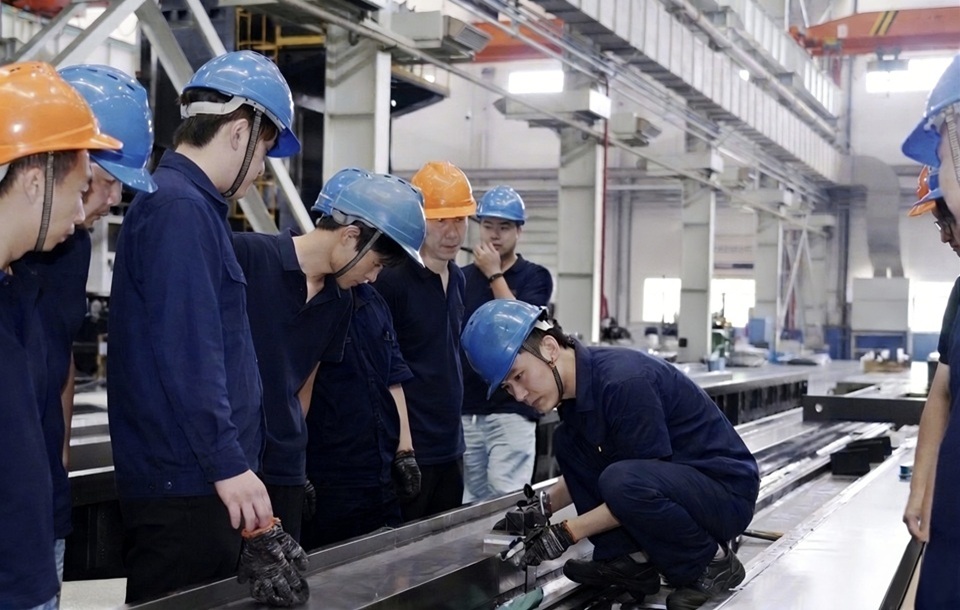 People-Company-by-MAXNOVO-MACHINE-Team