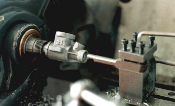 How-To-Machine-Crankcases-for-Ball-Races (3)